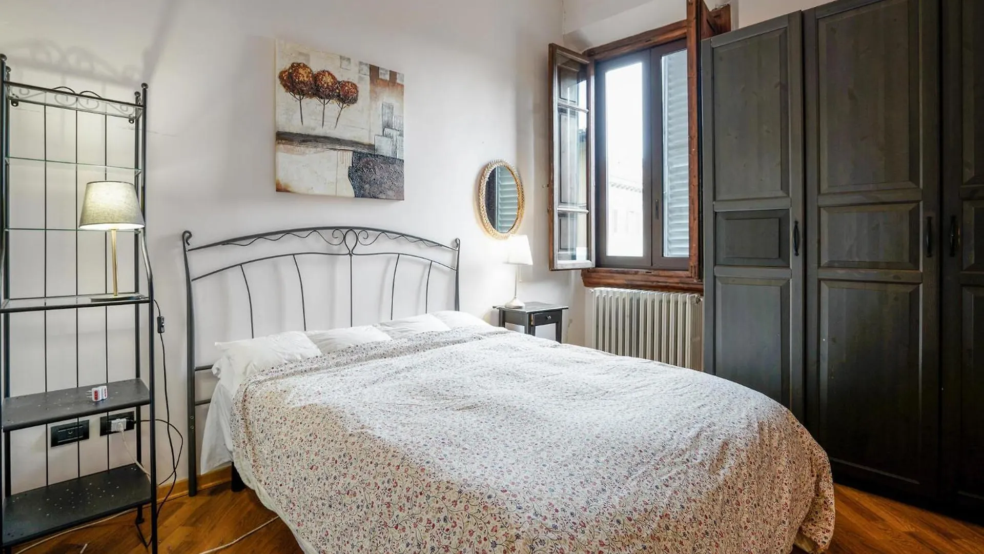2 Bedroom Cozy Apartment In Firenze